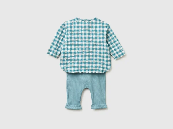 Ensemble chemise et pantalon à carreaux